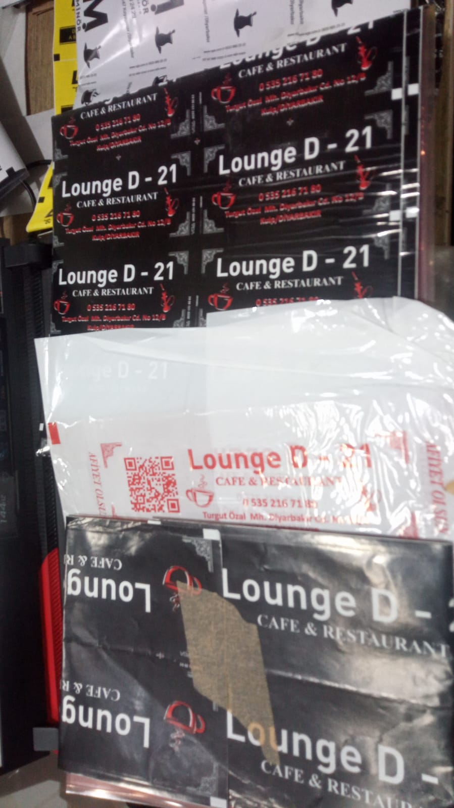 Lounge D 21 Cafe & Restaurant